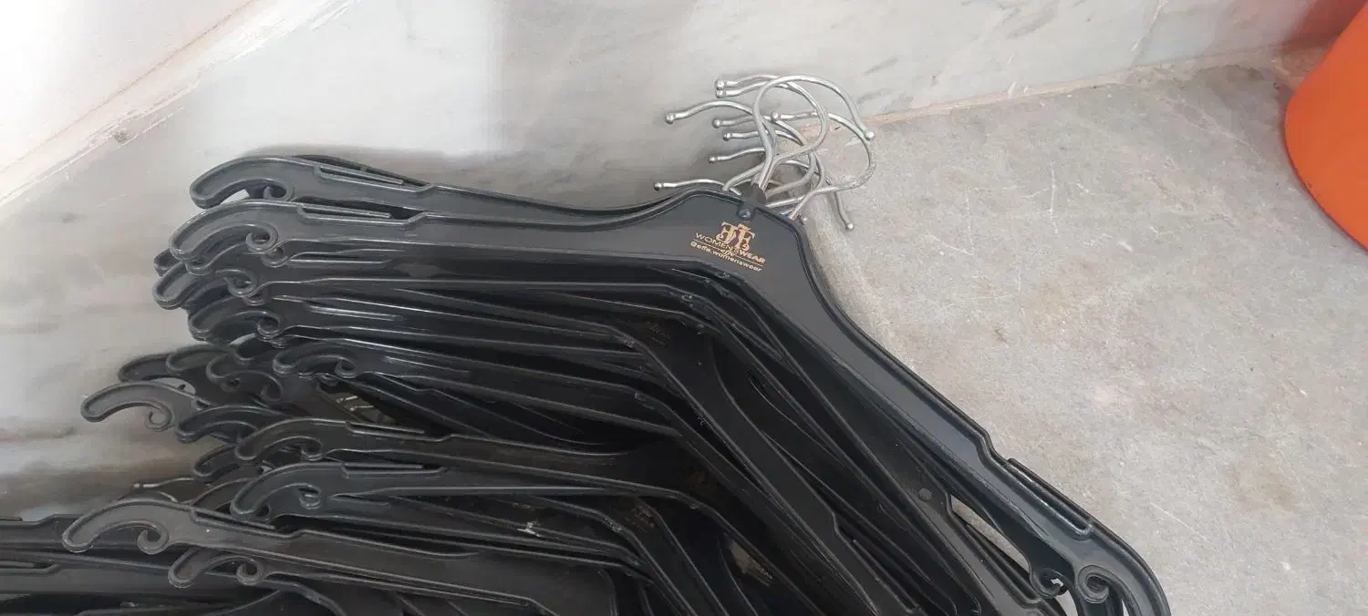 چوب لباسی نو|بندرخت و رختآویز|سبزوار, کوی بهار|دیوار