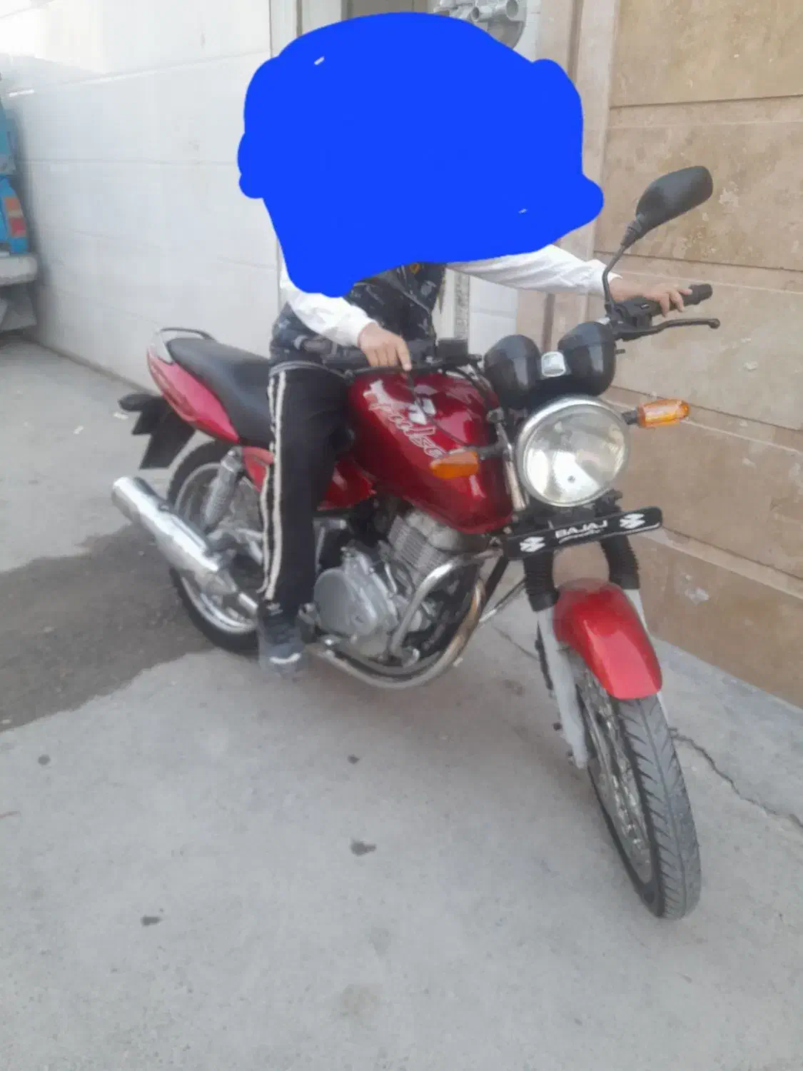 پولسار تک شمع|موتورسیکلت|رباطکریم, انجم آباد|دیوار