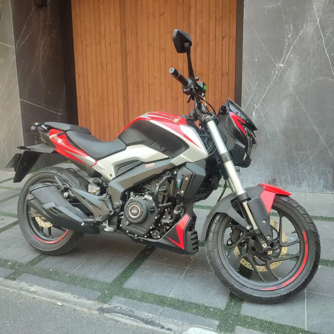 باجاج دومینار ۲۵۰ سری اول ۱۴۰۱ (صفر)|موتورسیکلت|تهران, مرزداران|دیوار