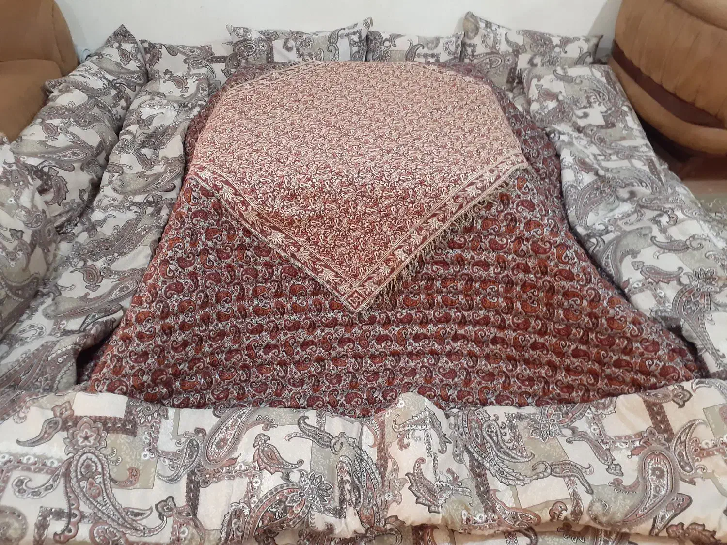 کرسی چوبی لحاف کرسی کرسی برقی|رختخواب، بالش، پتو|همدان, |دیوار