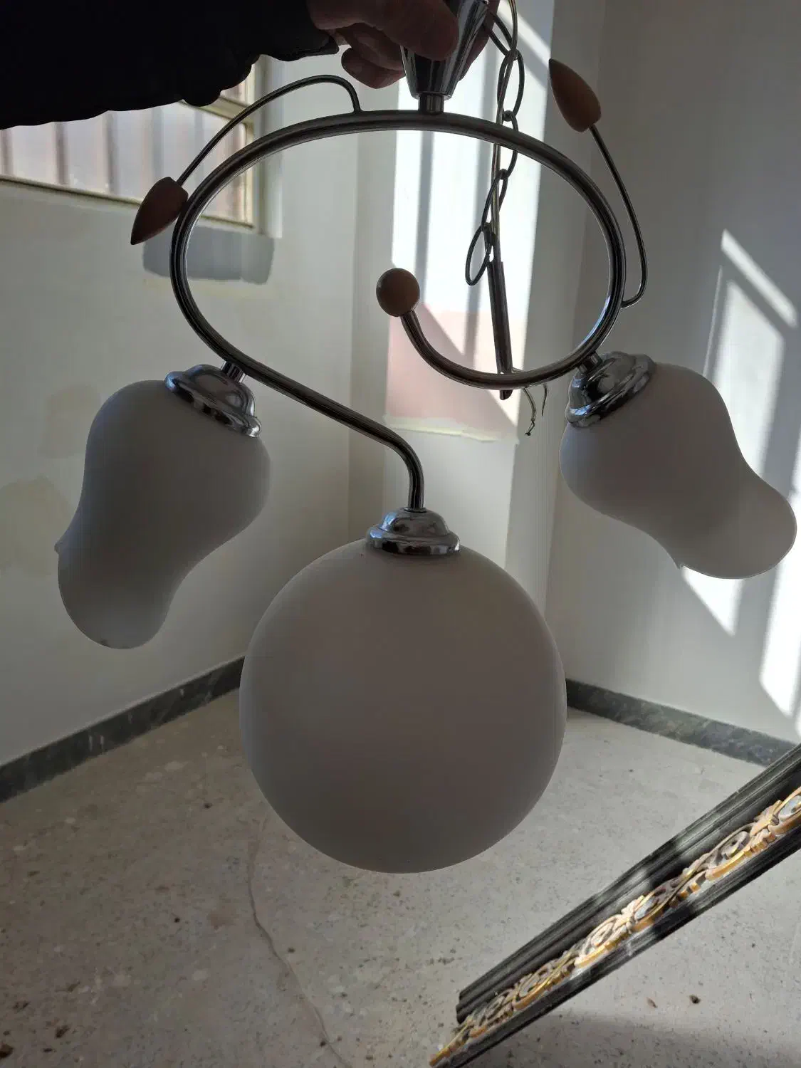 لوستر وشب خواب|لوستر و چراغ آویز|فولادشهر, C4|دیوار