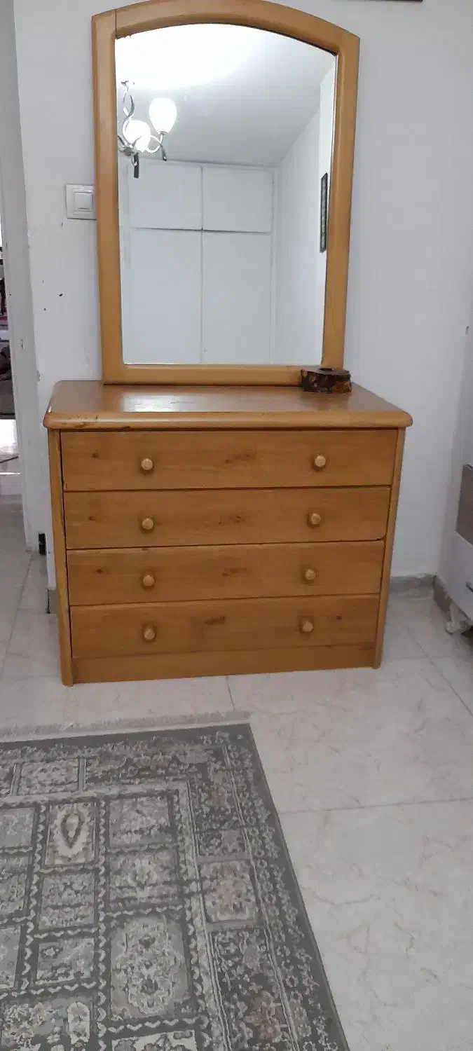 تخت دو نفر چوب با تشک طبی فنری کاملا سالم|تخت و سرویس خواب|ملارد, |دیوار