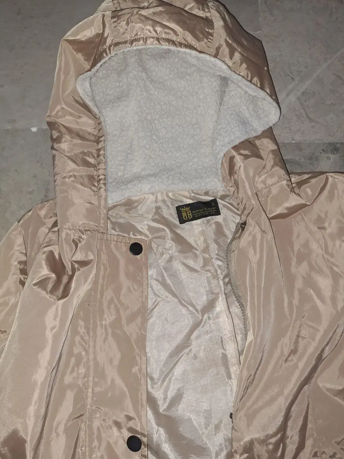 بارونی و کاپشن زنانه خارجی و بارونی دخترانه و کیف|لباس|پردیس, فاز ۸|دیوار