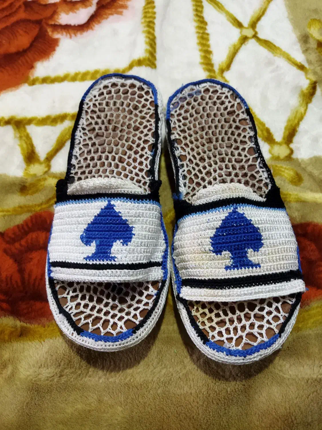 گیوه زندان بافت|کیف، کفش، کمربند|ایلام, |دیوار