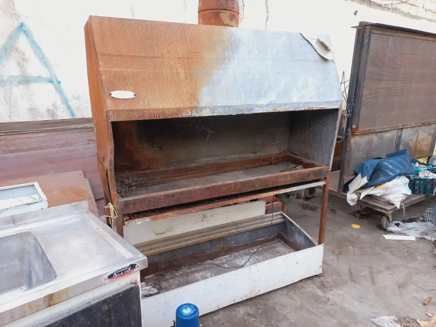 منقل کباب پزی کوچک و بزرگ|کافی‌شاپ و رستوران|ساری, |دیوار