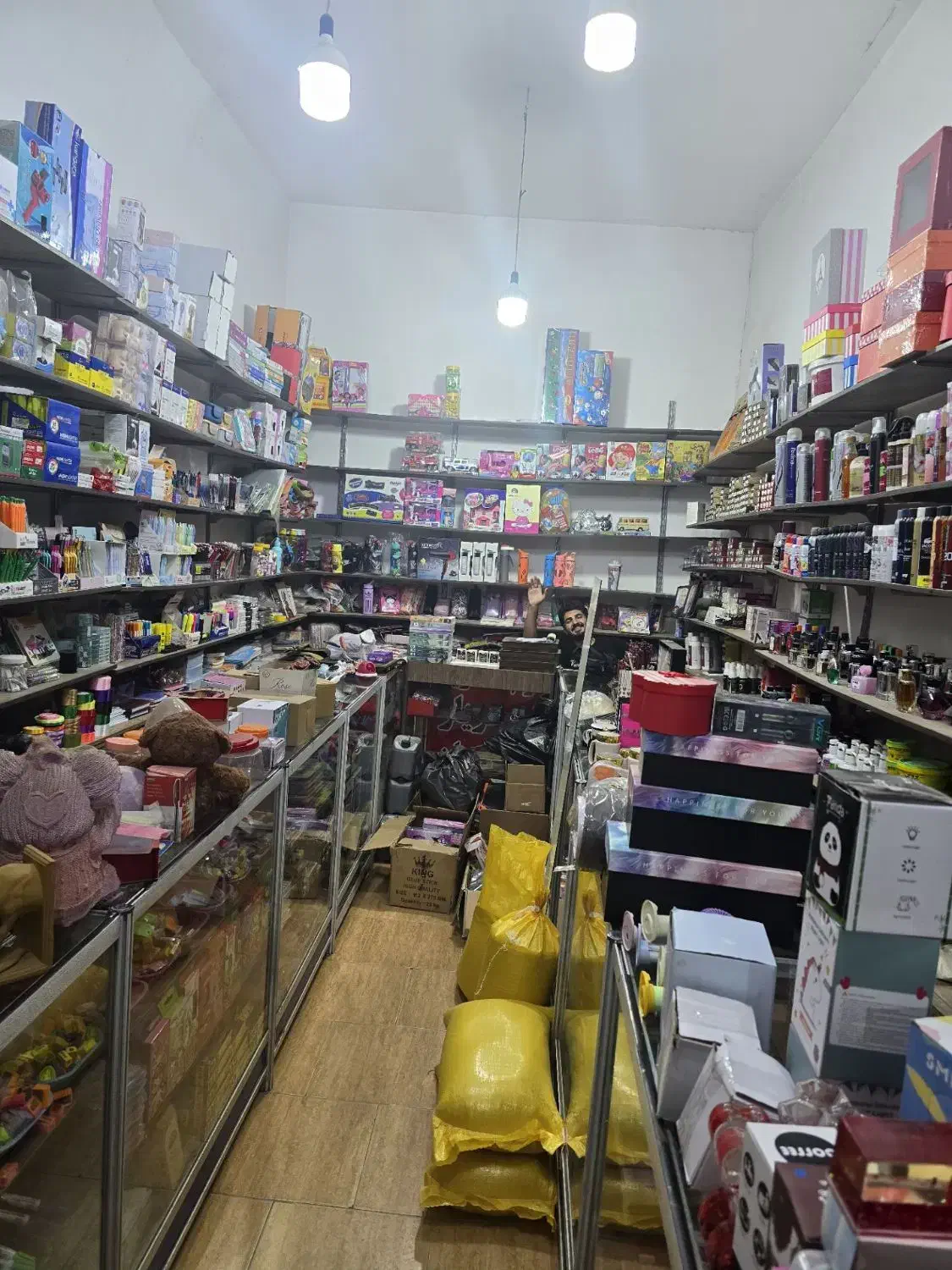 ویترین طبقاتی|فروشگاه و مغازه|قرچک, شهرک الحدید|دیوار