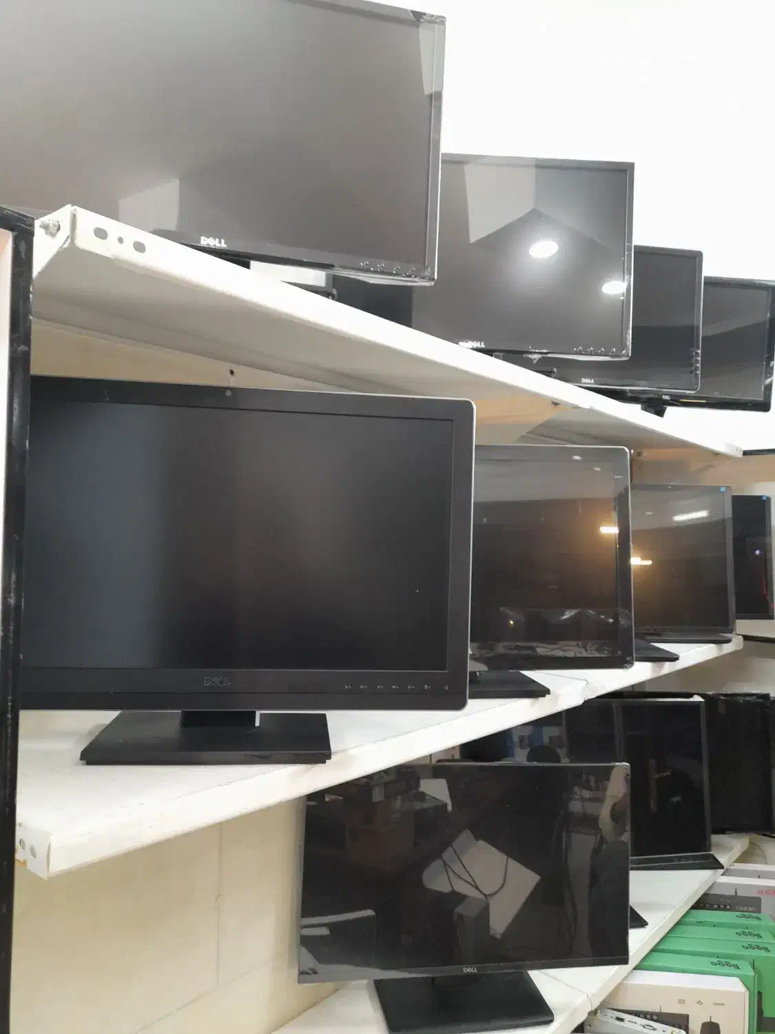 فروش انواع مانیتور مناسب PS4 ، PS5 ، XBOX|قطعات و لوازم جانبی رایانه|کرج, مطهری|دیوار