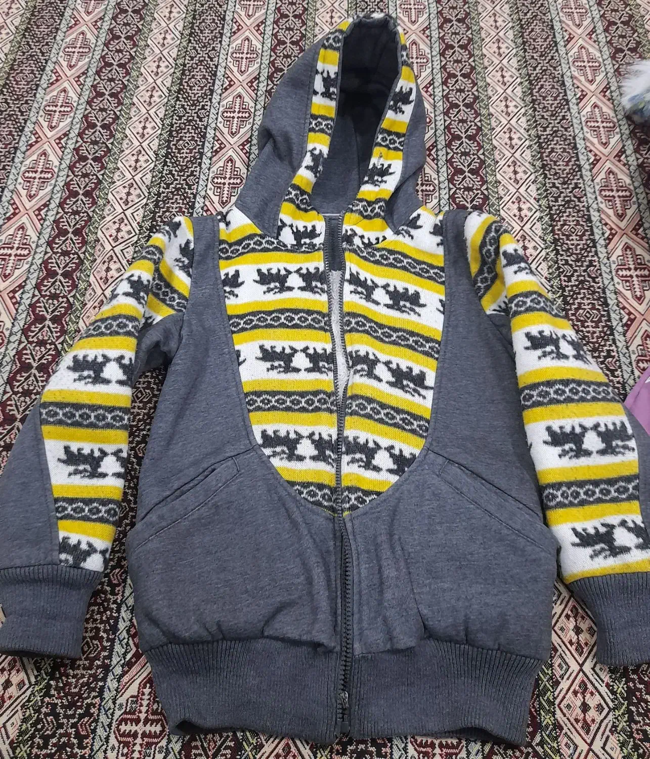 کاپشن|کفش و لباس بچه|اهواز, کمپلو جنوبی|دیوار