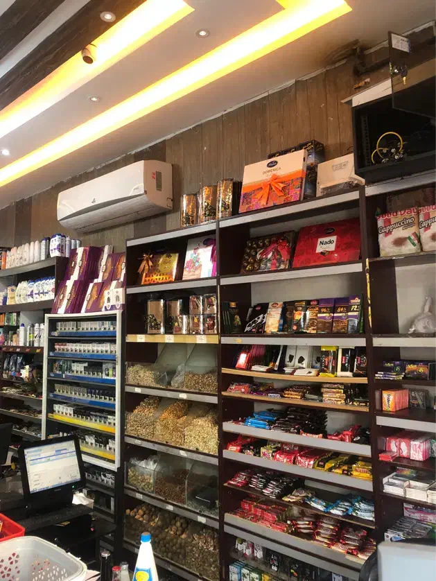 نیازمند صندوقدار و حسابدار هایپر انباردار چیدمان|استخدام خدمات فروشگاه و رستوران|شیراز, عادل آباد|دیوار