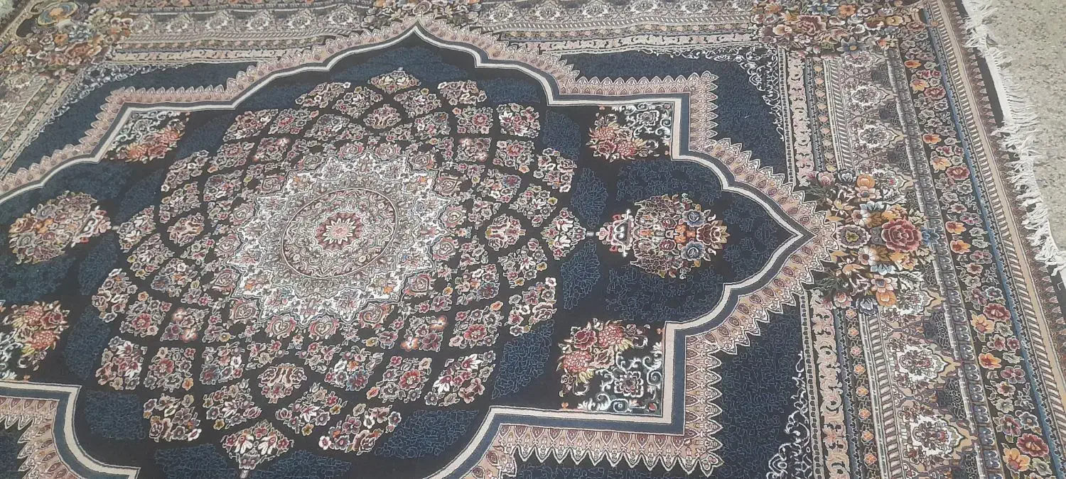 فرش 12 متری در حد نو|فرش|اصفهان, رهنان|دیوار