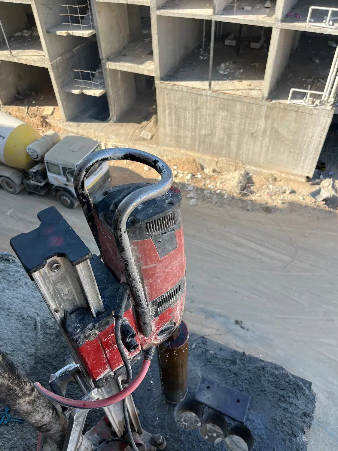 کرگیری سوراخکاری ،گرد بتن،سوراخ کاری|خدمات پیشه و مهارت|اراک, |دیوار