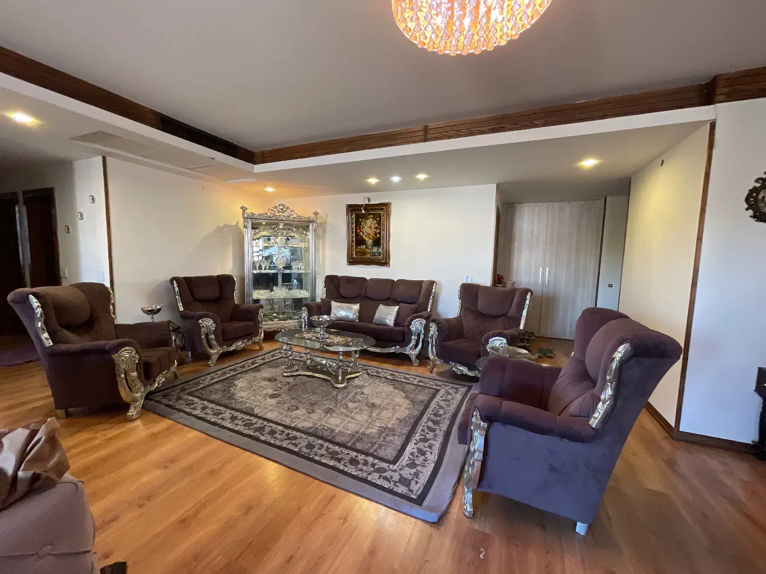 ست مبل و میزناهار خوری و ویترین|مبلمان خانگی و میز عسلی|یزد, |دیوار