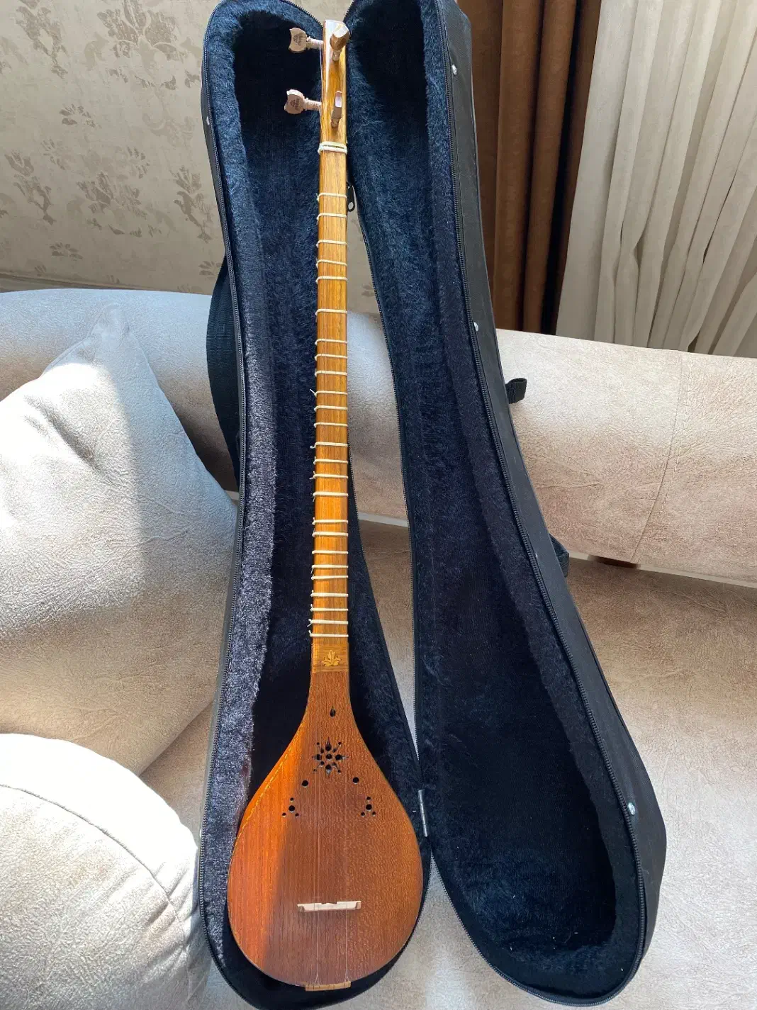 ستار|سازهای سنتی|رشت, گلسار|دیوار