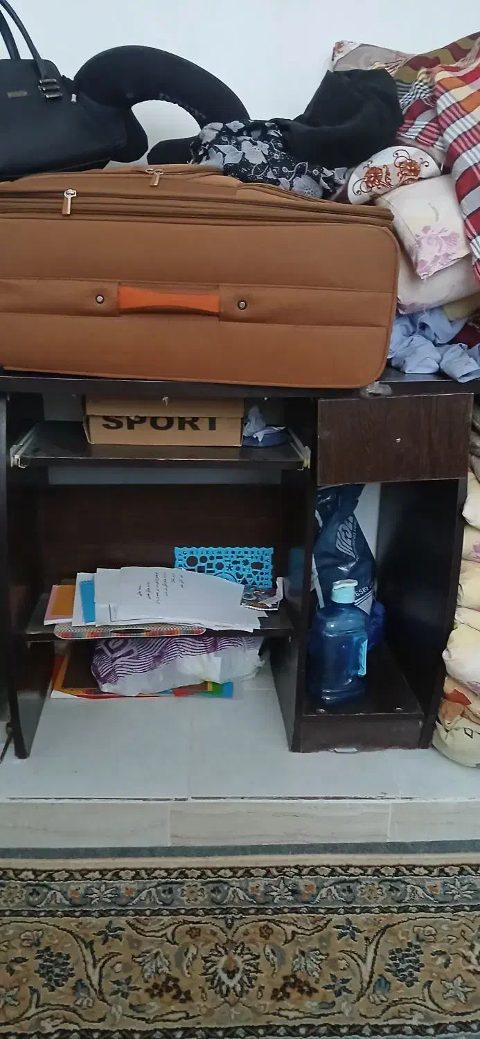 ۵۰۰۰۰۰ میزکامپیوتر|میز تحریر و کامپیوتر|طارم (زنجان), |دیوار