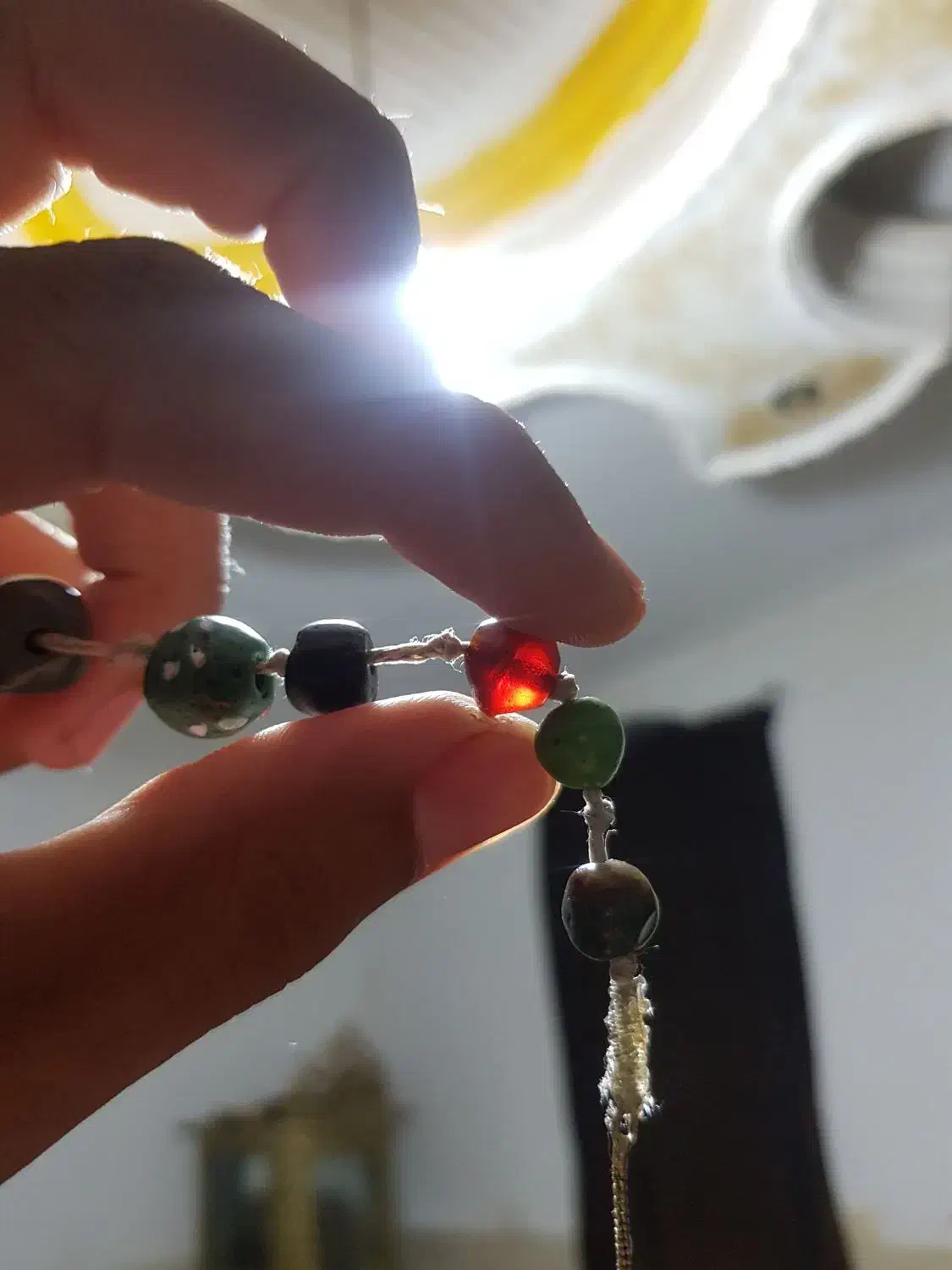 مهره و سنگ قدیمی|کلکسیون اشیاء عتیقه|بافت, |دیوار