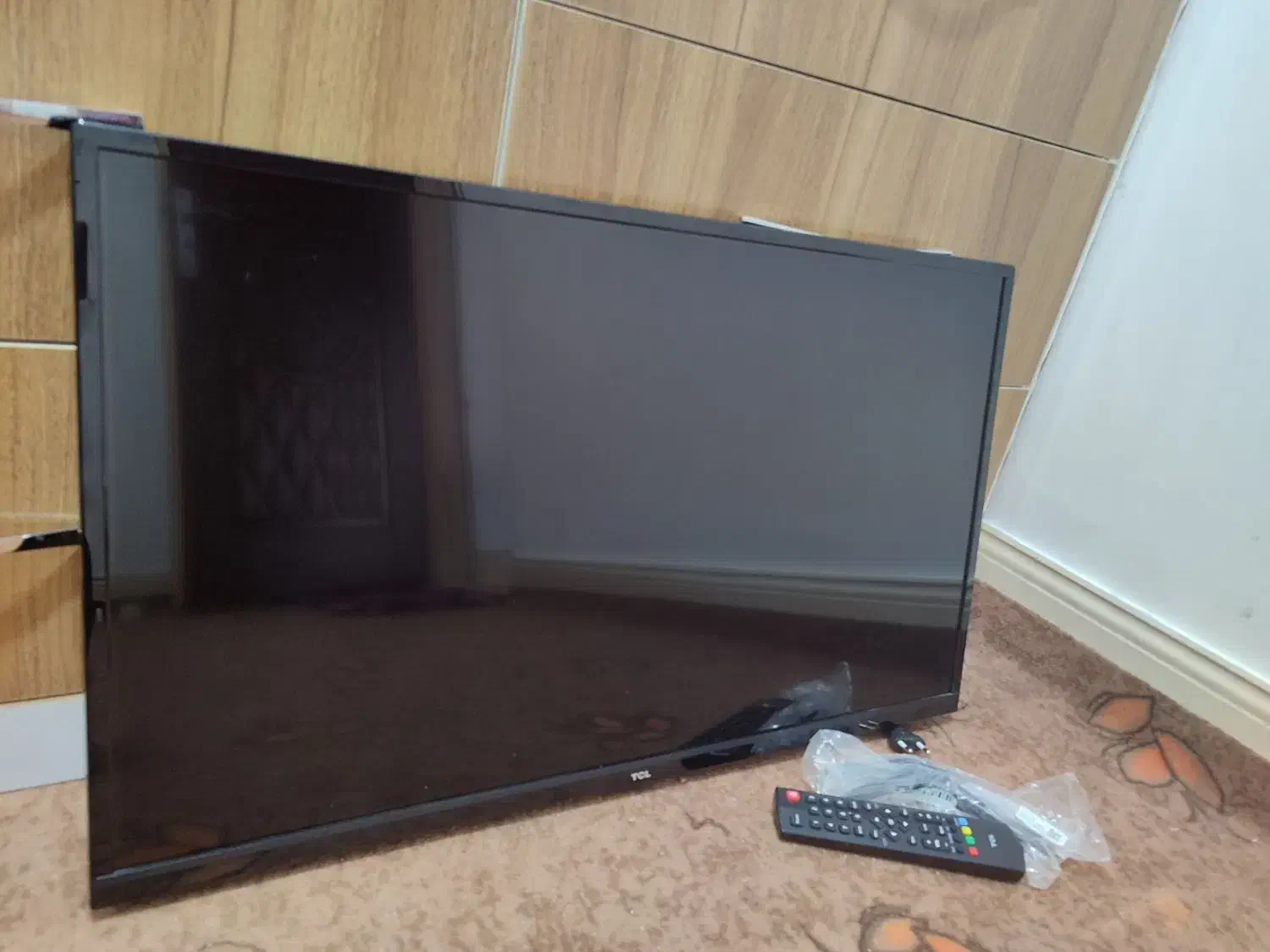 تلویزیون 32|تلویزیون و پروژکتور|ایجرود, |دیوار