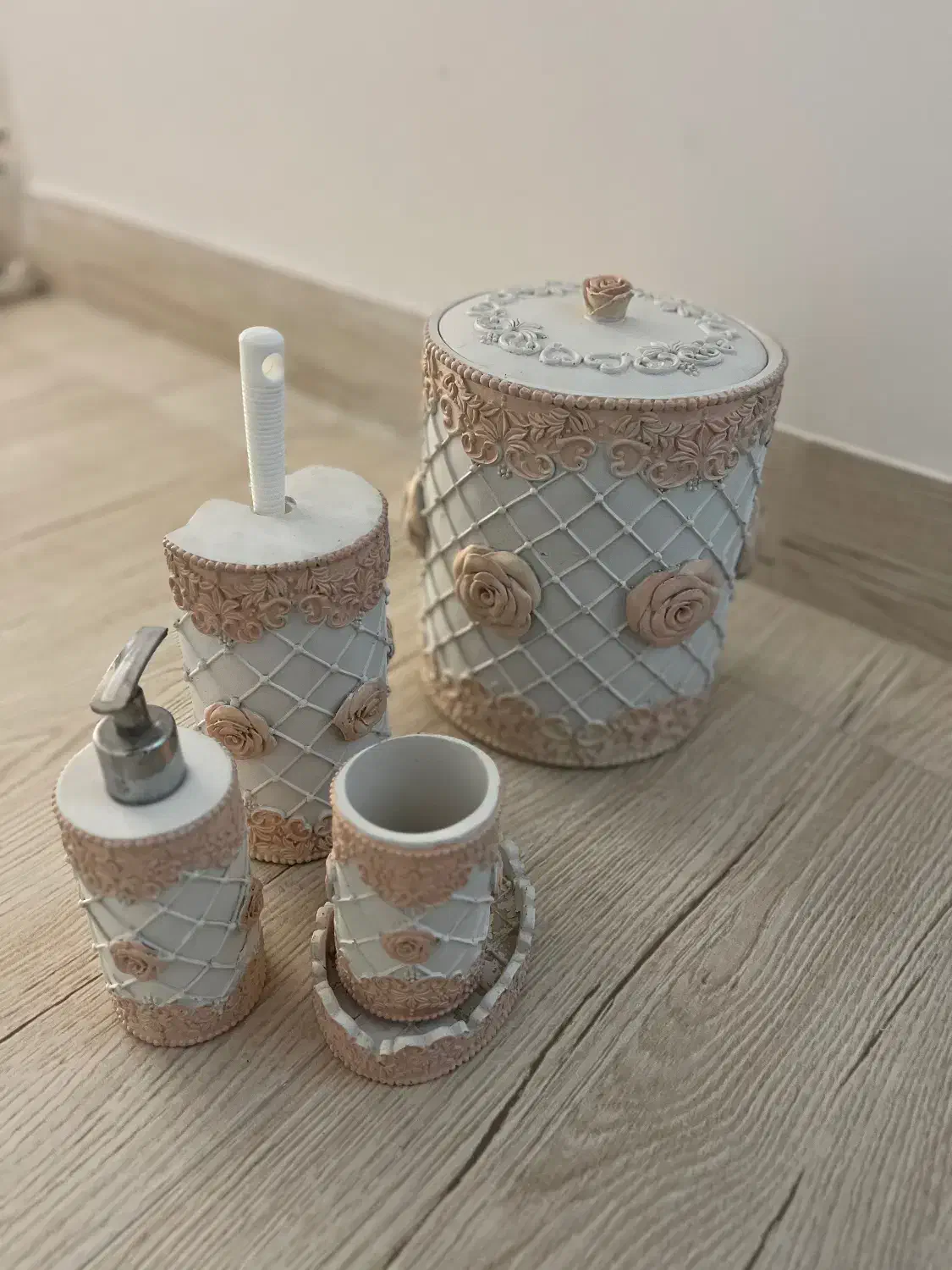 سرویس دستشویی|لوازم سرویس بهداشتی|اردبیل, |دیوار