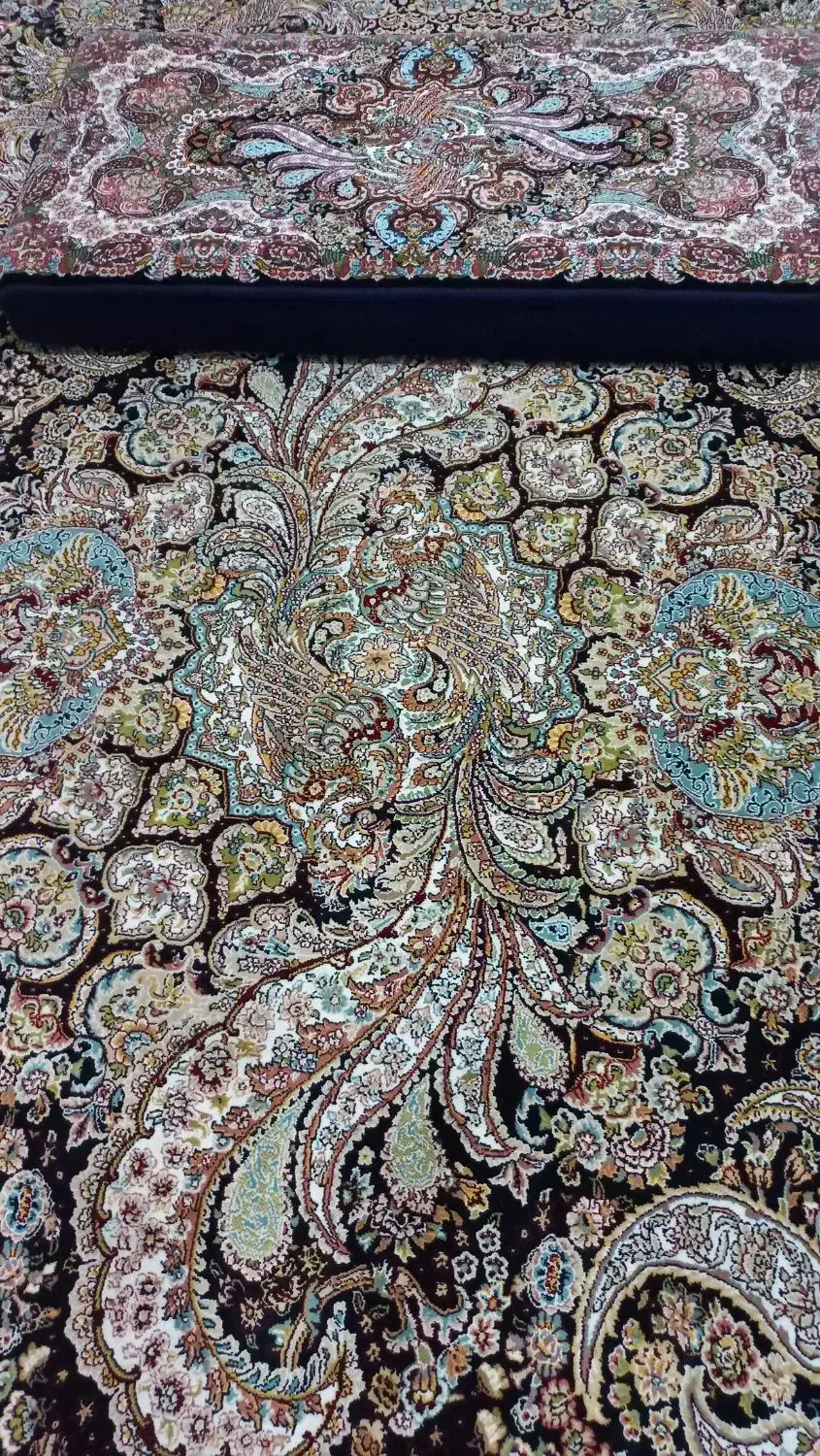 ۴تخته ۹متری ۷۰۰شانه اصل با ۶عدد پشتی هم رنگ|فرش|میاندوآب, |دیوار