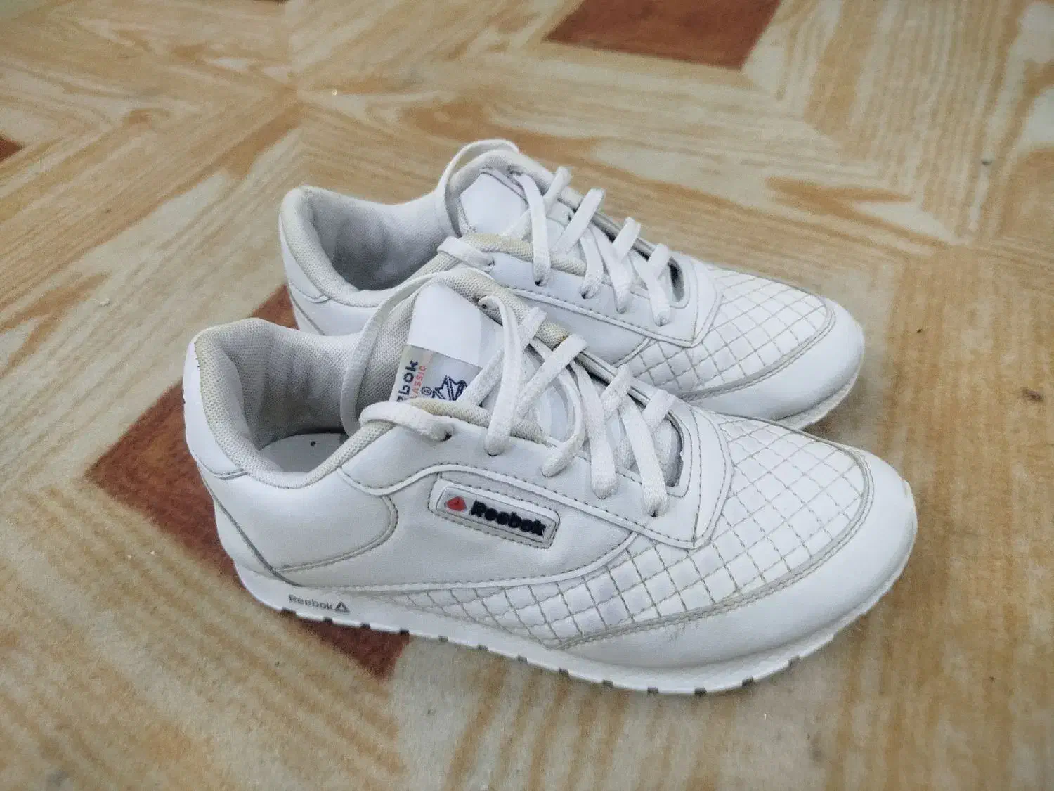 میبد|کیف، کفش، کمربند|میبد, |دیوار