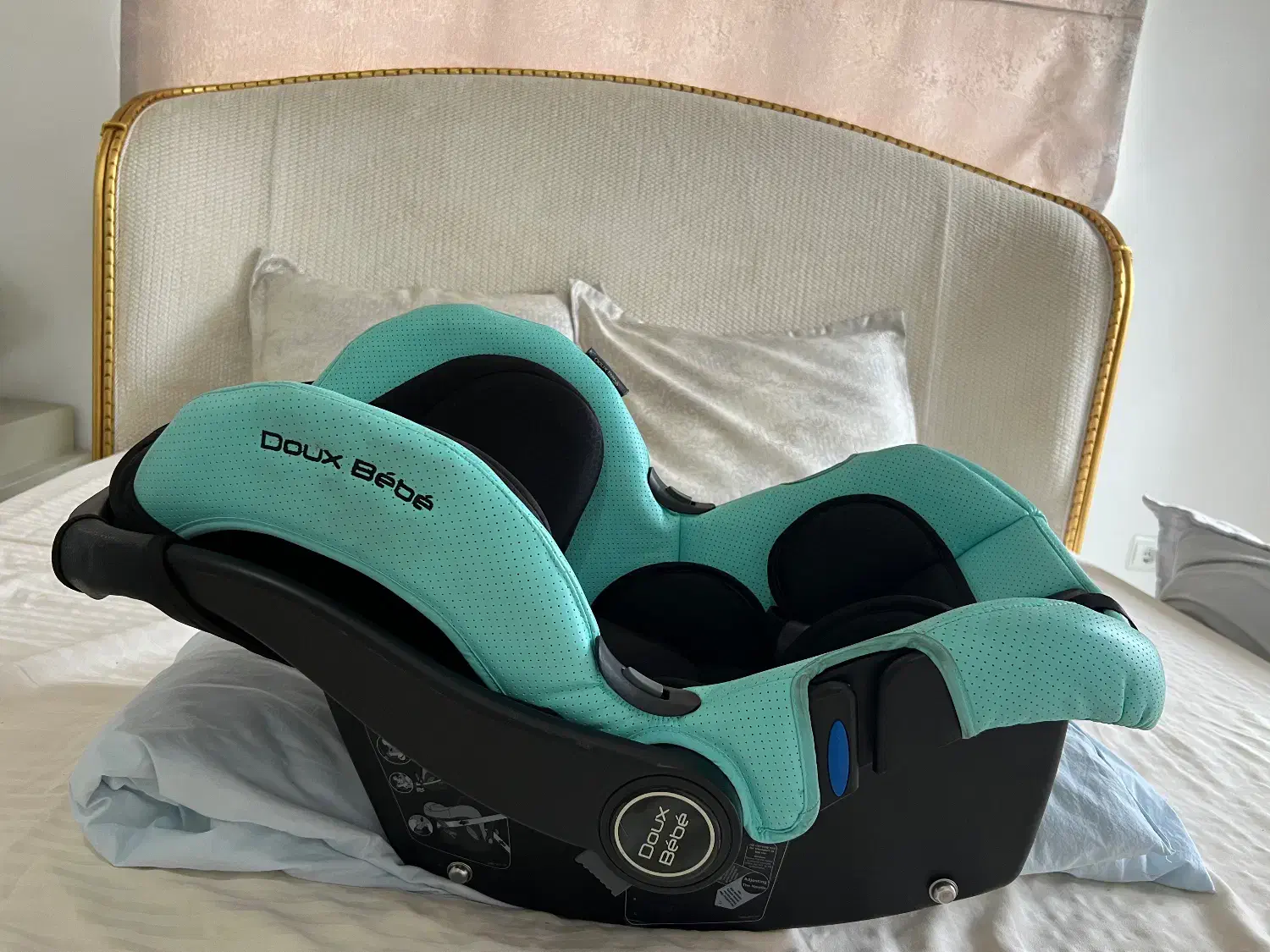 کریر و صندلی ماشین نوزاد مدل doux bebeاستفاده‌نشده|کالسکه و لوازم جانبی|قائم‌شهر, |دیوار