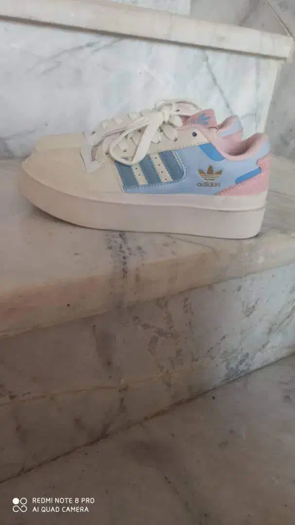 فروش کتونی خارجی|کیف، کفش، کمربند|کاشان, رجایی|دیوار