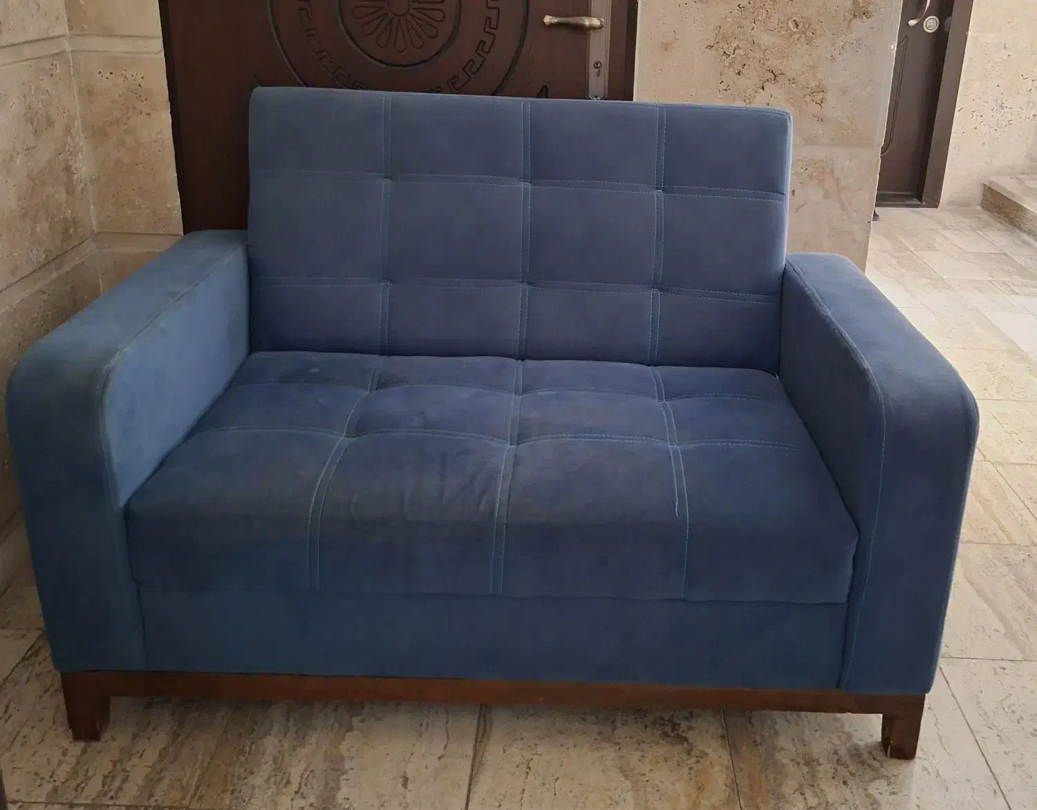 نیم ست بسیار عالی و محکم|مبلمان خانگی و میز عسلی|شیراز, ارم|دیوار