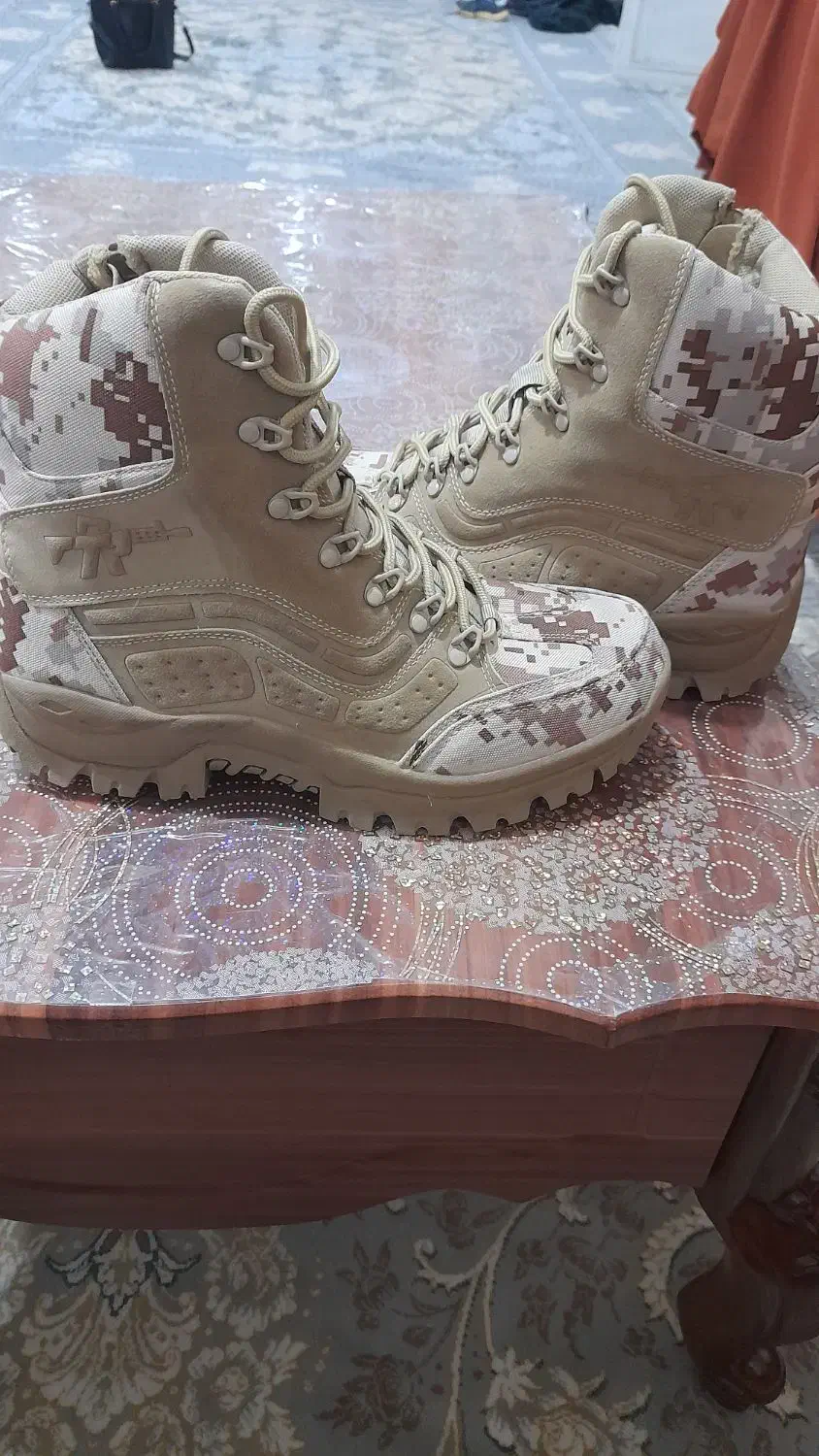 کفش|کیف، کفش، کمربند|الیگودرز, |دیوار