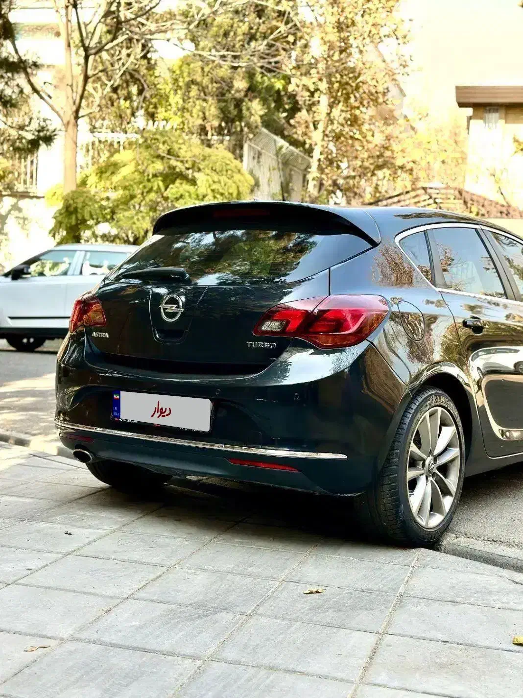 اپل آسترا (۱۶۰۰ توربو) ۲۰۱۴|خودرو سواری و وانت|تهران, قیطریه|دیوار