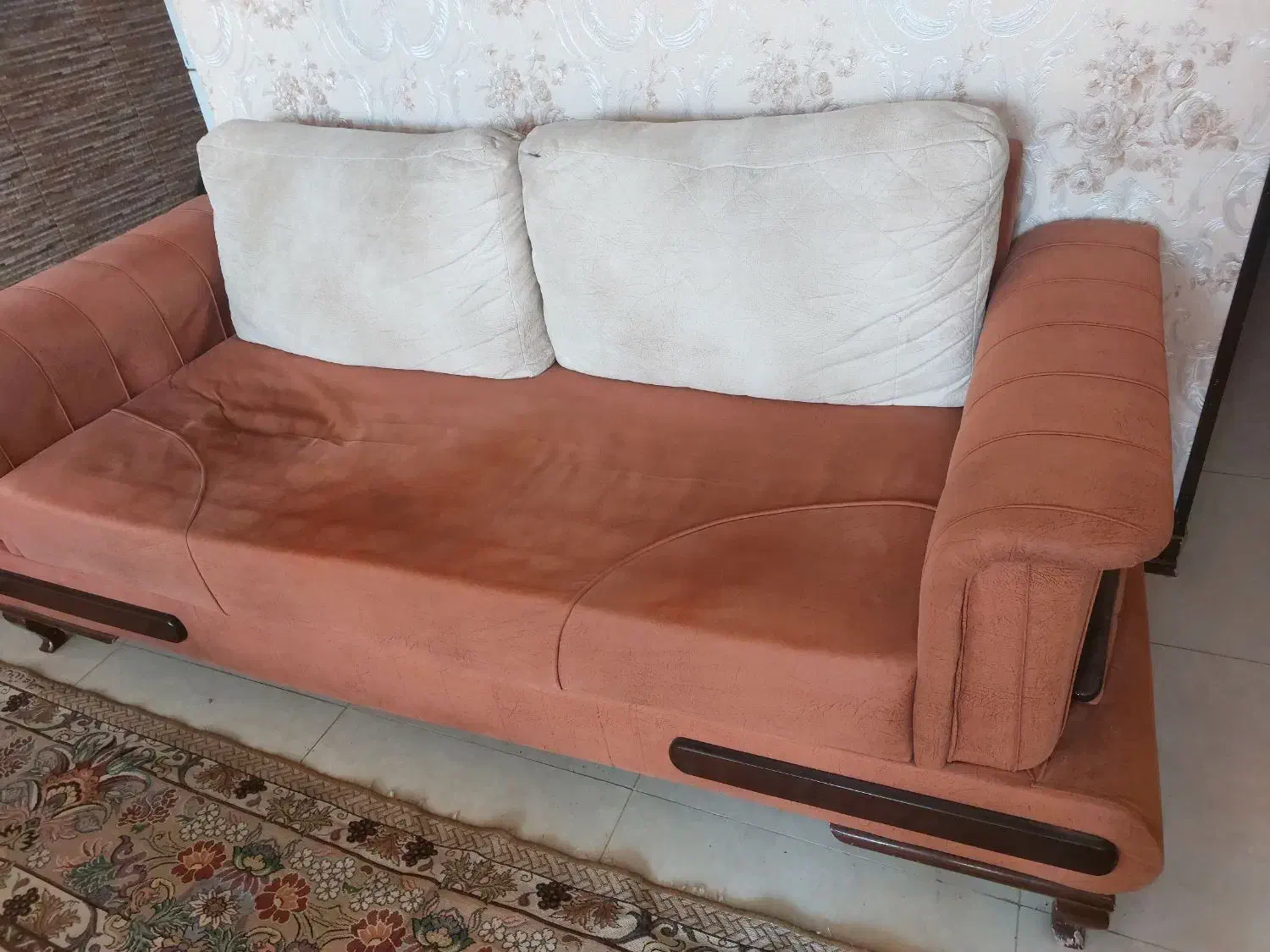 مبل راحتی|مبلمان خانگی و میز عسلی|فولادشهر, A4|دیوار