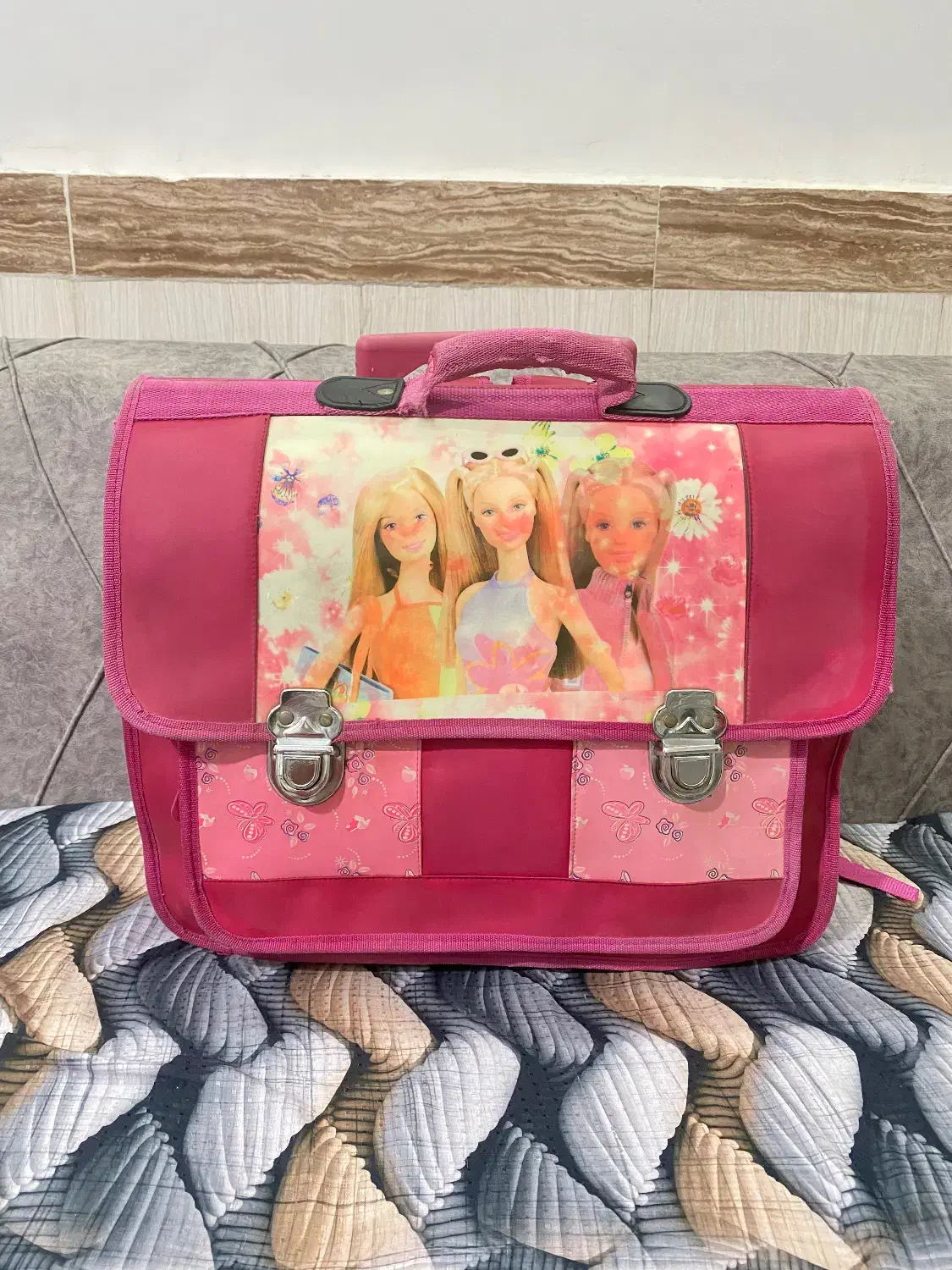 چمدان|کیف، کفش، کمربند|مشهد, امیر المومنین|دیوار