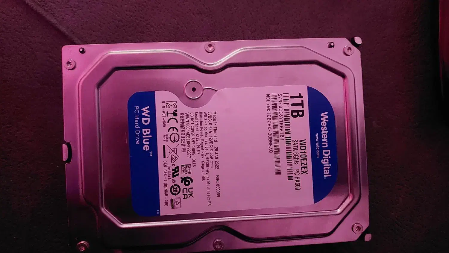 هارد 1ترابیات کاملا نو|قطعات و لوازم جانبی رایانه|شیراز, کوشک بیدک|دیوار