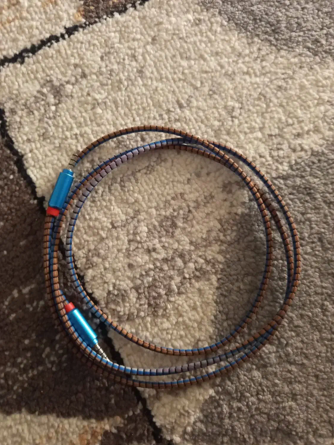 سیم رابط دو طرفه|پخش‌کننده همراه|کلاله, |دیوار