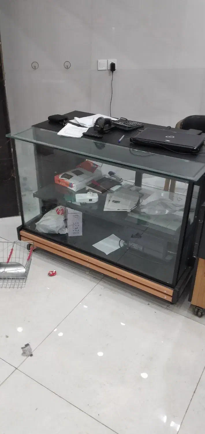 وردست قناد خانم|استخدام خدمات فروشگاه و رستوران|ایلام, |دیوار