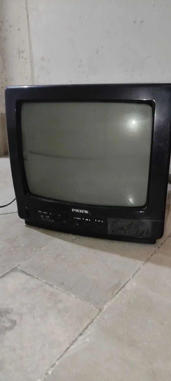دو عدد تلوزیون رنگی پارس و ال جی|تلویزیون و پروژکتور|شیراز, آزادگان|دیوار