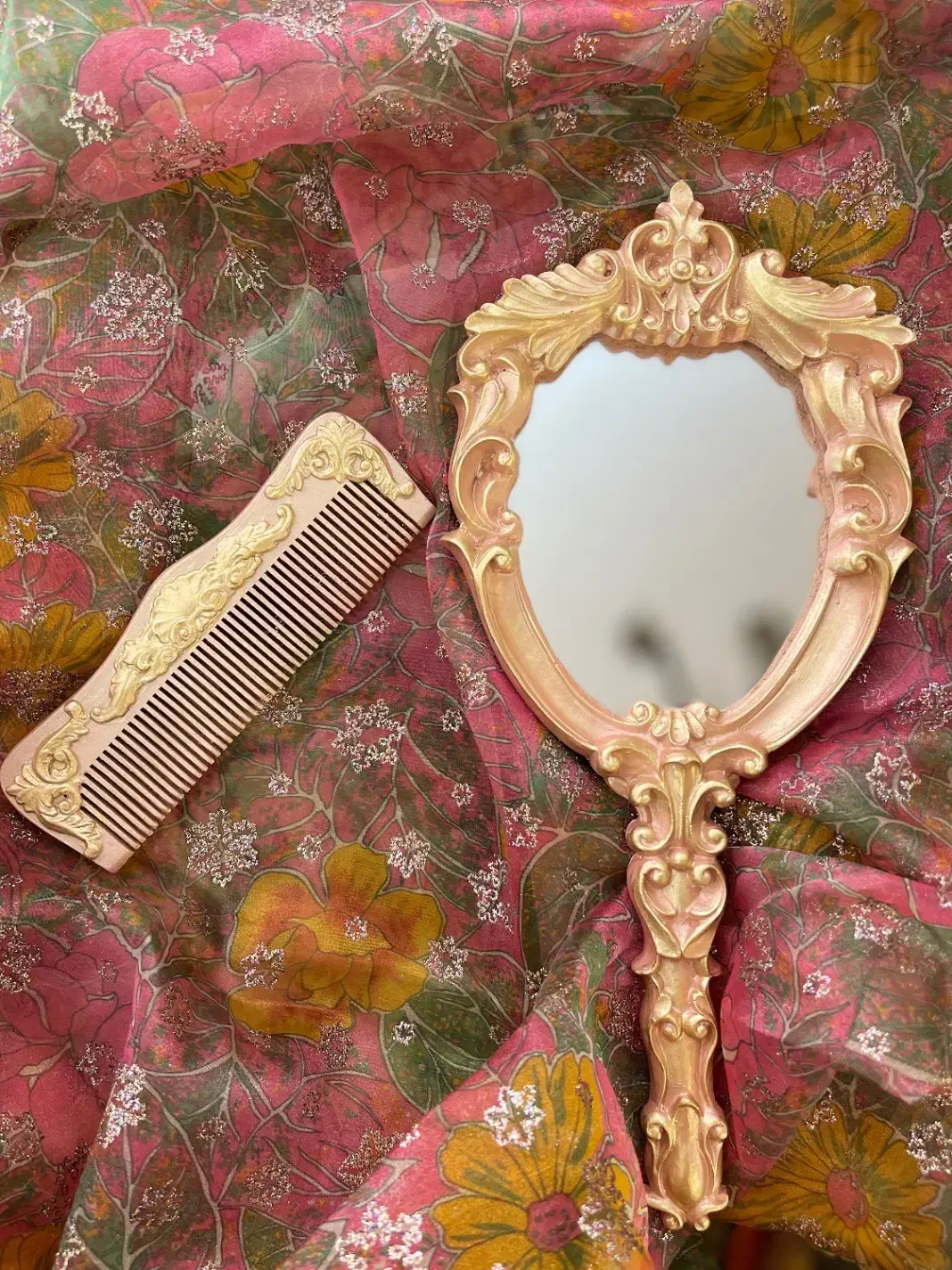 آینه دستی سلطنتی|آینه|یزد, |دیوار