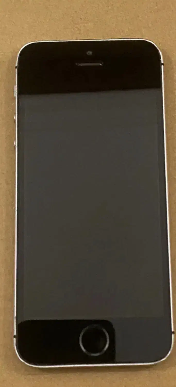 iPhone SE 2016 مشکی 32|موبایل|تهران, میرداماد|دیوار