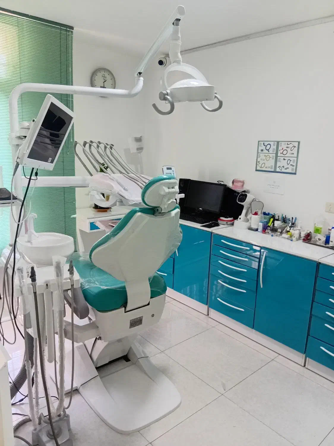 آیا در درمان دندان مشکل مالی دارید|خدمات آرایشگری و زیبایی|بم, |دیوار