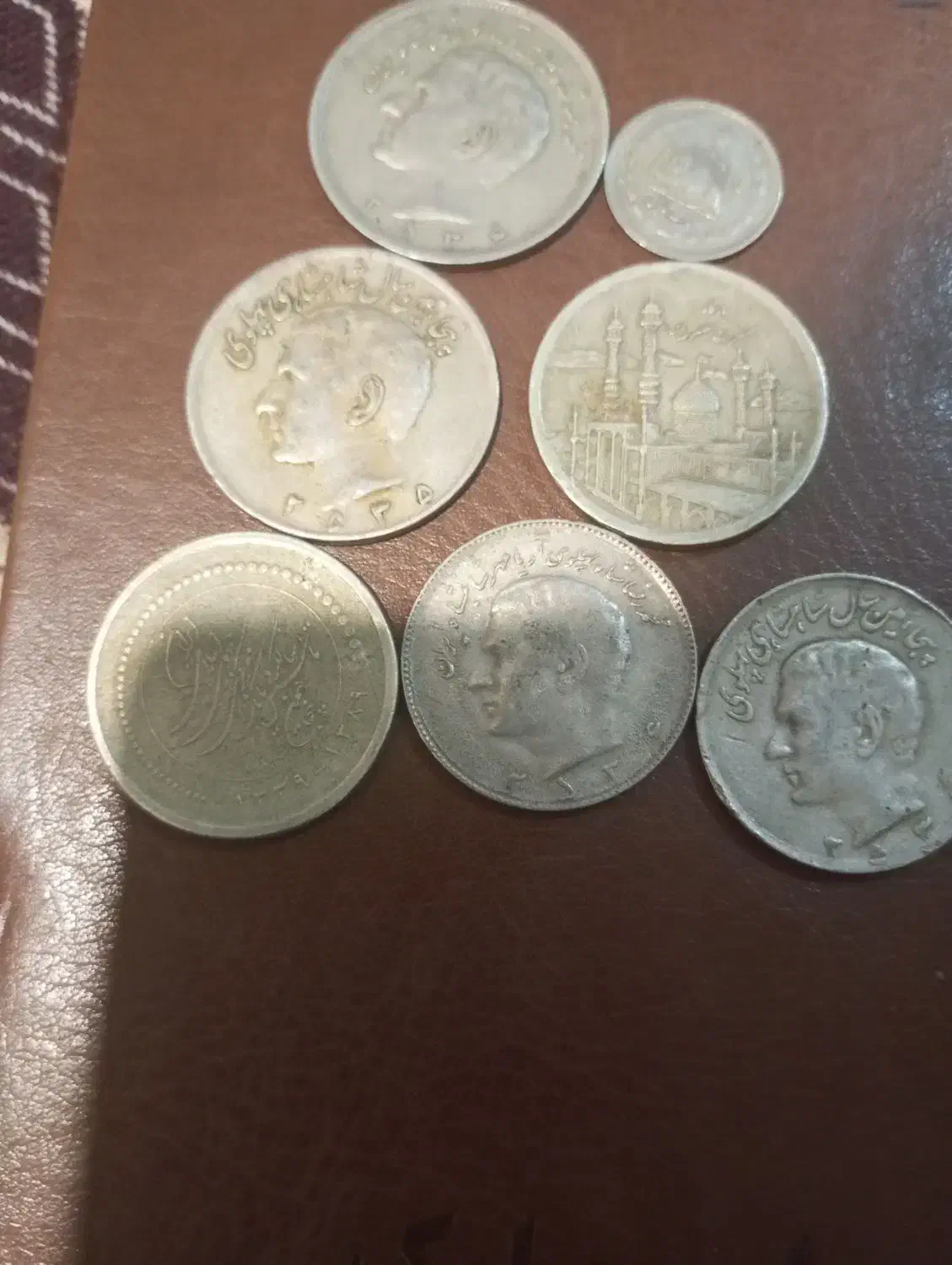 چند عدد سکه شاهنشاهی|کلکسیون سکه، تمبر، اسکناس|بافت, |دیوار