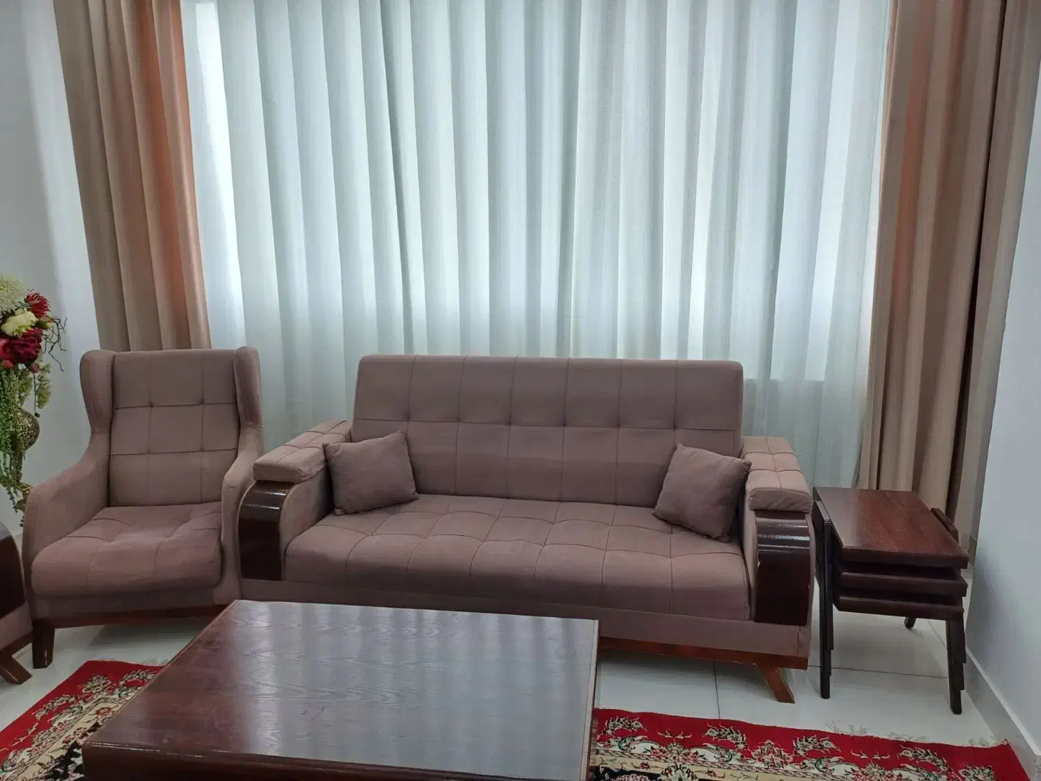 مبل راحتی هفت نفره و ست میز عسلی|مبلمان خانگی و میز عسلی|کنگاور, |دیوار