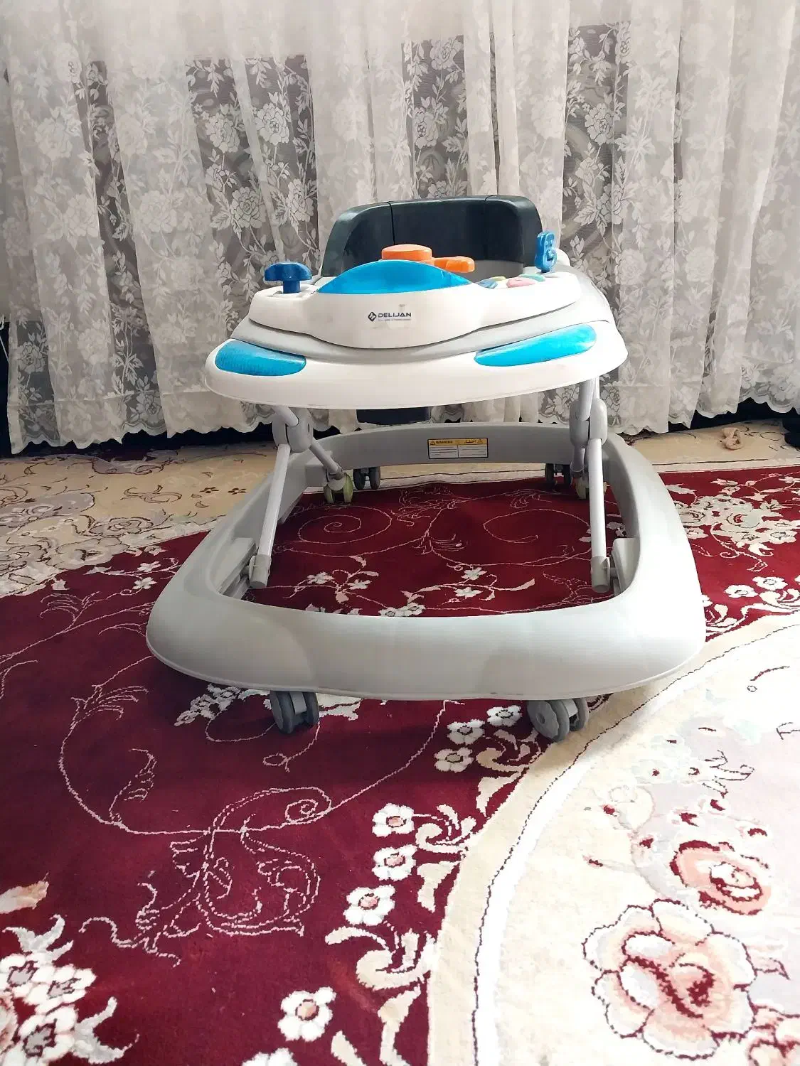 روروئک|کالسکه و لوازم جانبی|ساوه, |دیوار