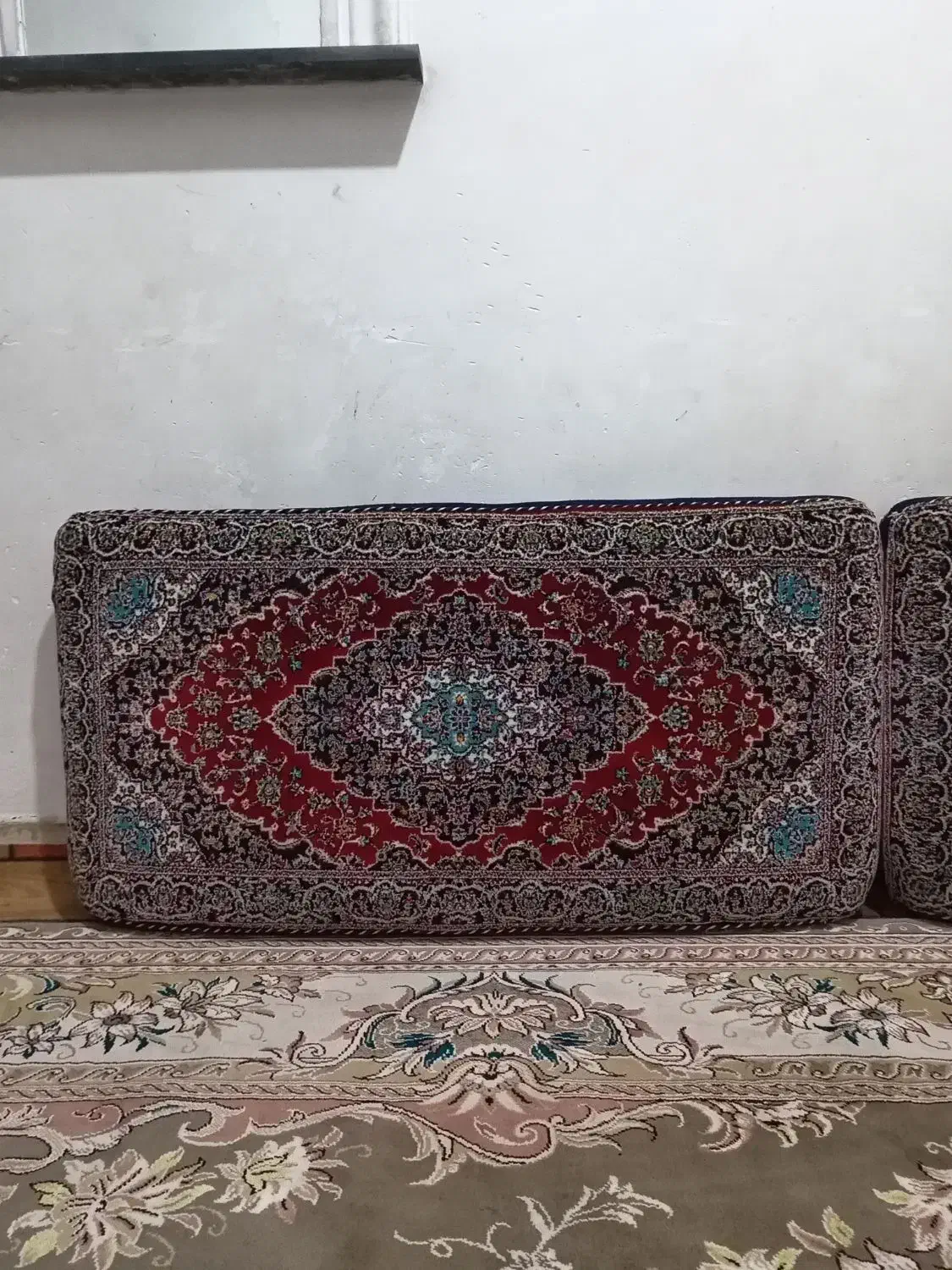 دوجفت پشتی سالم تمیز|پشتی|نظرآباد, رسالت|دیوار