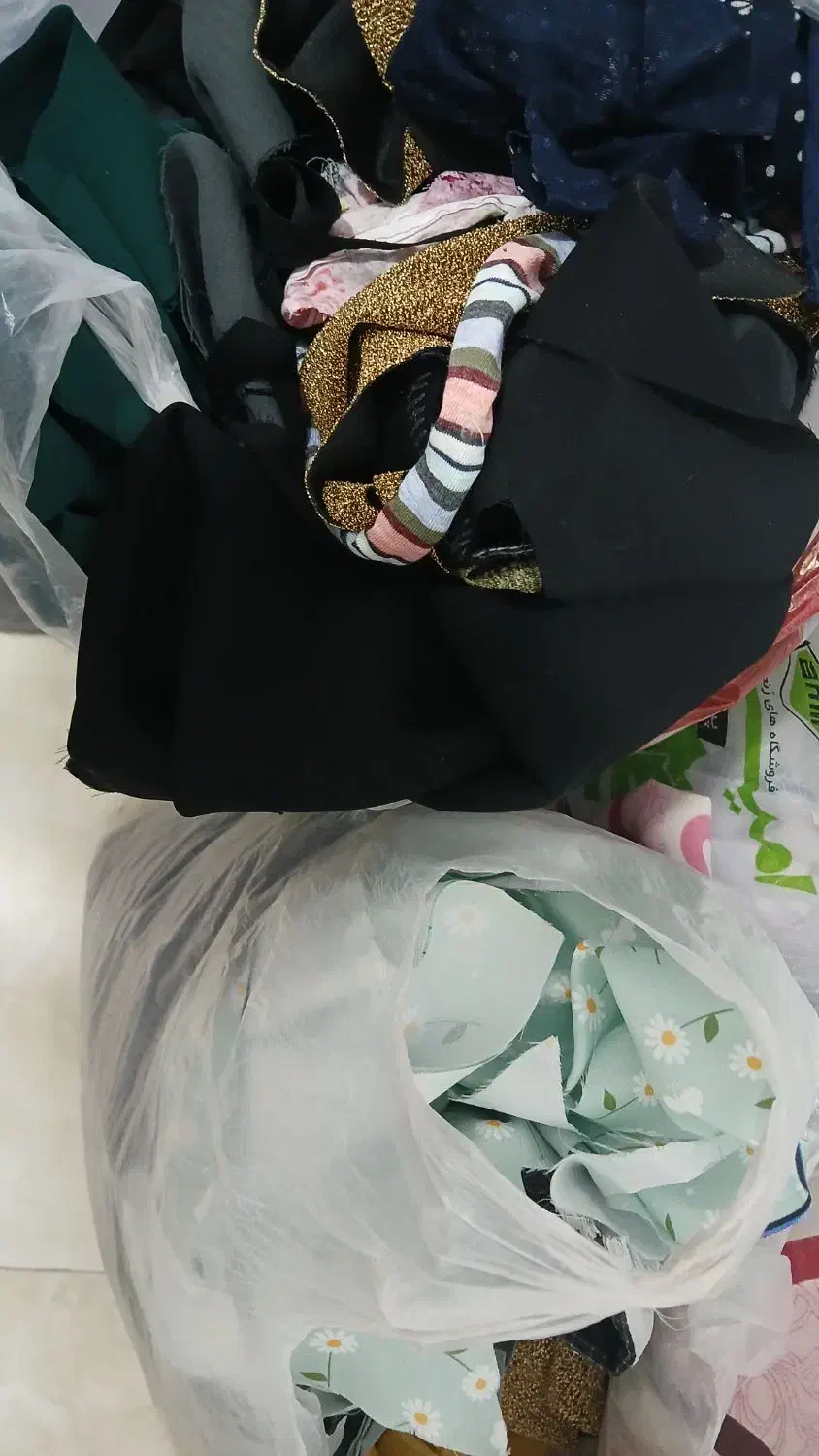 خرده پارچه|لوازم خیاطی و بافتنی|مشکین‌دشت, |دیوار