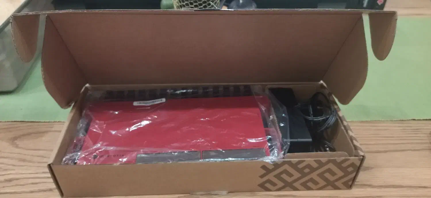 روتر میکروتیک (MIKROTIK)|مودم و تجهیزات شبکه|تهران, امیر بهادر|دیوار