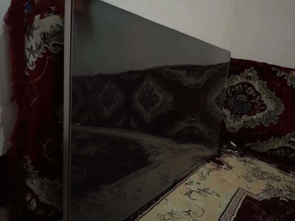 تلویزیون۴۲اینچ|تلویزیون و پروژکتور|آبدانان, |دیوار