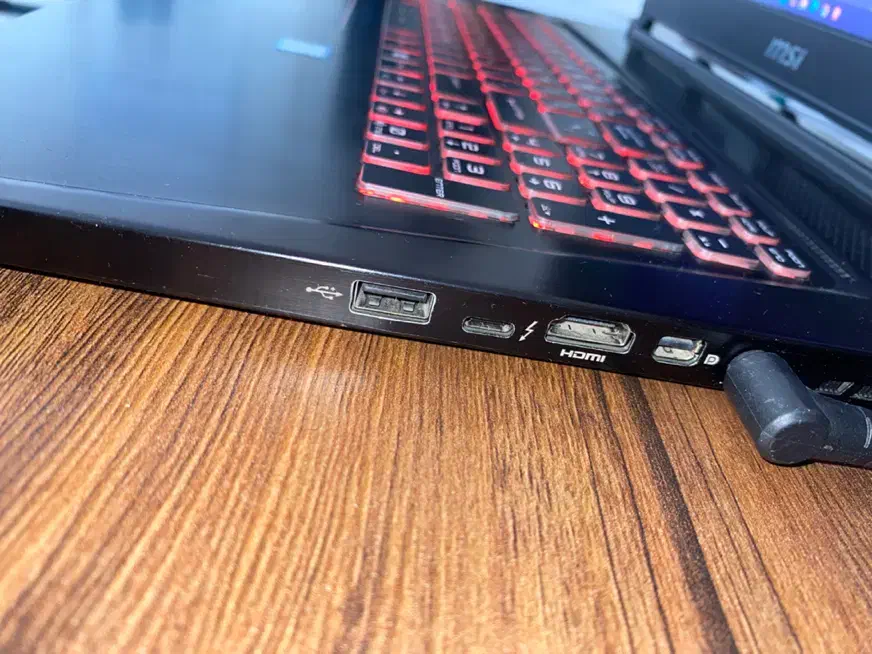 لپتاپ گیمینگ‌ MSI GS73-i7 1060|رایانه همراه|تهران, پونک|دیوار