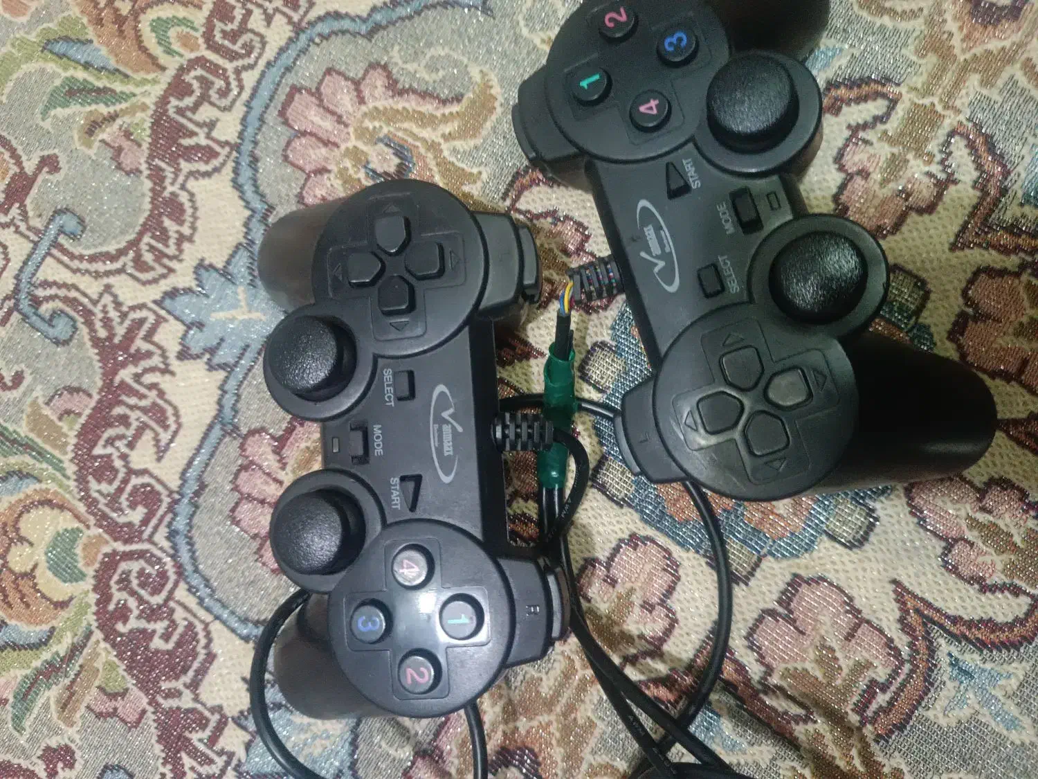 دسته برای بازی های کامپیوتری|کنسول، بازی ویدئویی و آنلاین|نجف‌آباد, گلدشت|دیوار