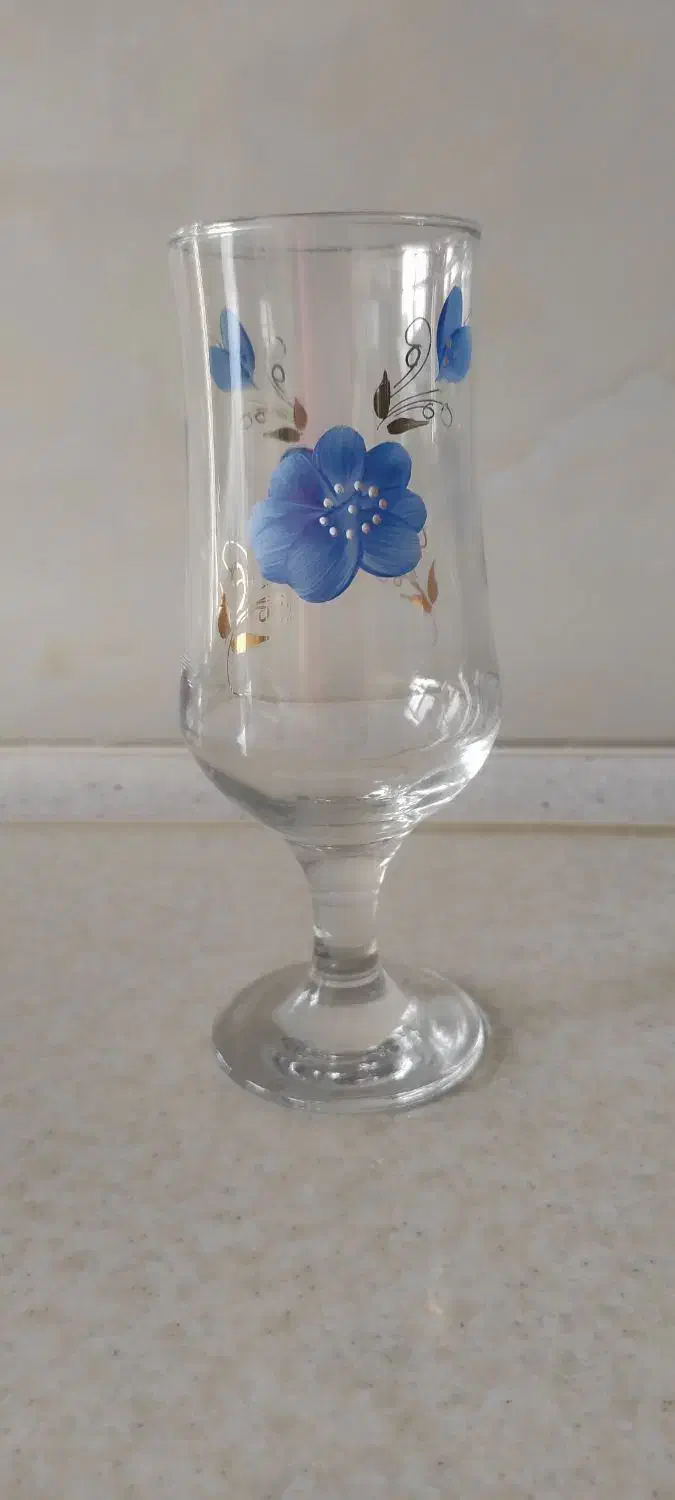 لیوان پایه بلند ترک|ظروف سرو و پذیرایی|اراک, |دیوار