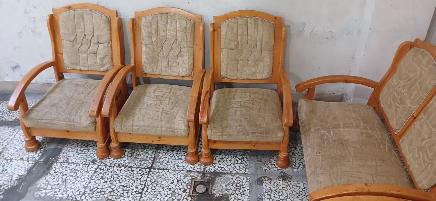 مبل راحتی|مبلمان خانگی و میز عسلی|رشت, کوی غلام نیا|دیوار