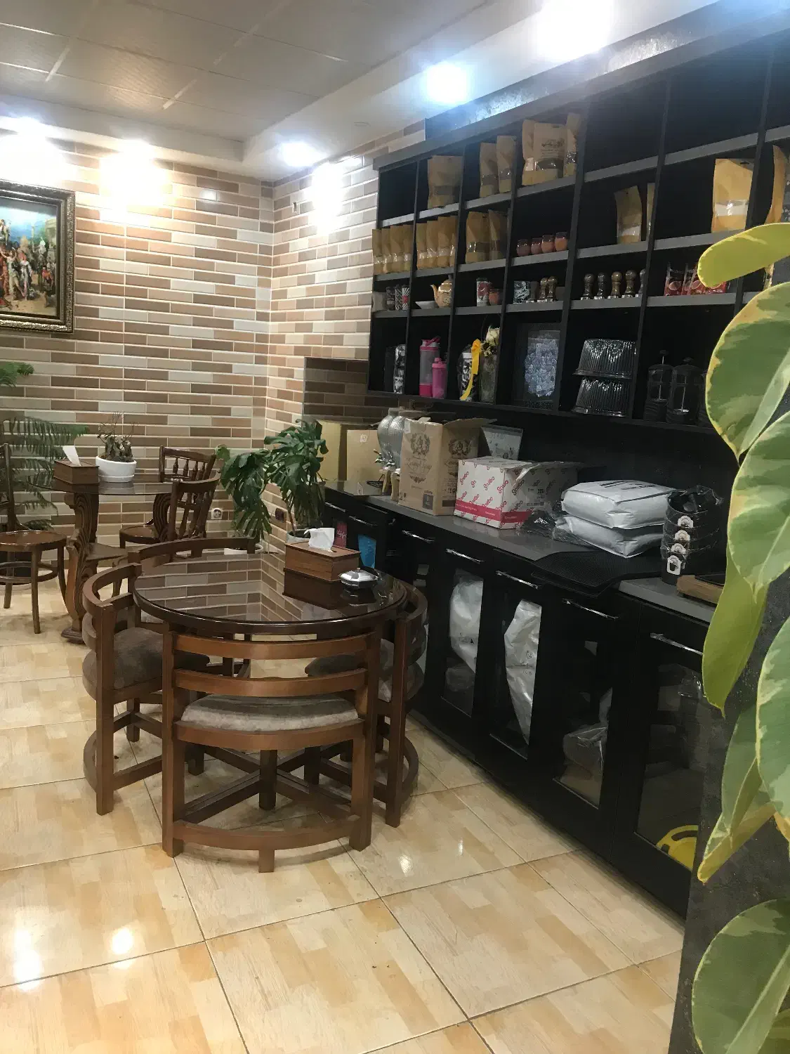 واگذاری کافه با همه ی تجهیزات|اجارهٔ مغازه و غرفه|سمنان, |دیوار