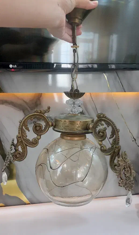 لوستر|لوستر و چراغ آویز|پاکدشت, حصار امیر|دیوار